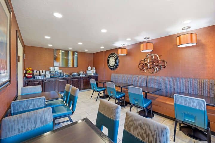 Breakfast area